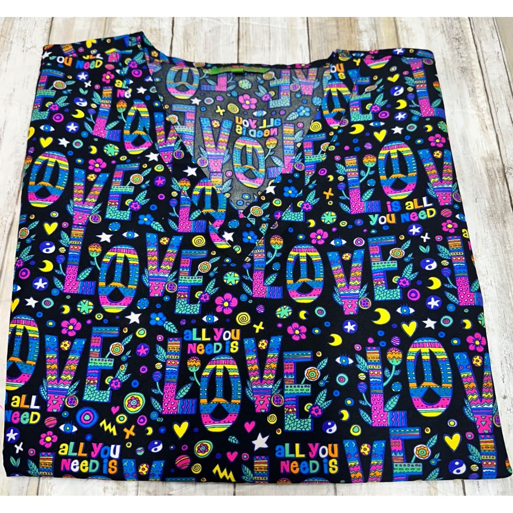 Green Town Love Peace Sign Scrub Top Womens 2X Black V-Neck Short Sleeve EUC